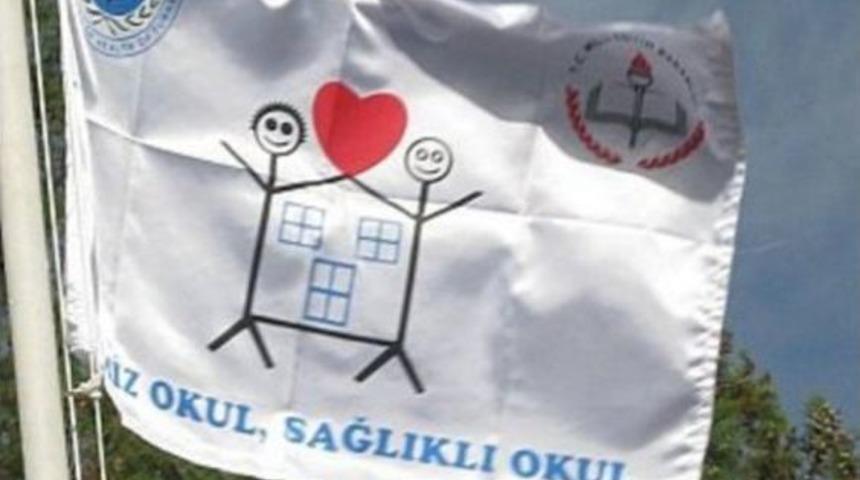 &Ouml;zel Yıldırımhan Mutlu İlkokul-Orta Okulu 'Beyaz Bayrak' Aldı