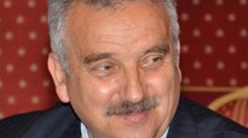 Prof. Dr. Mehmet İpşirli I&ccedil;in Hazırlanan Makaleler Kitaplaştırıldı