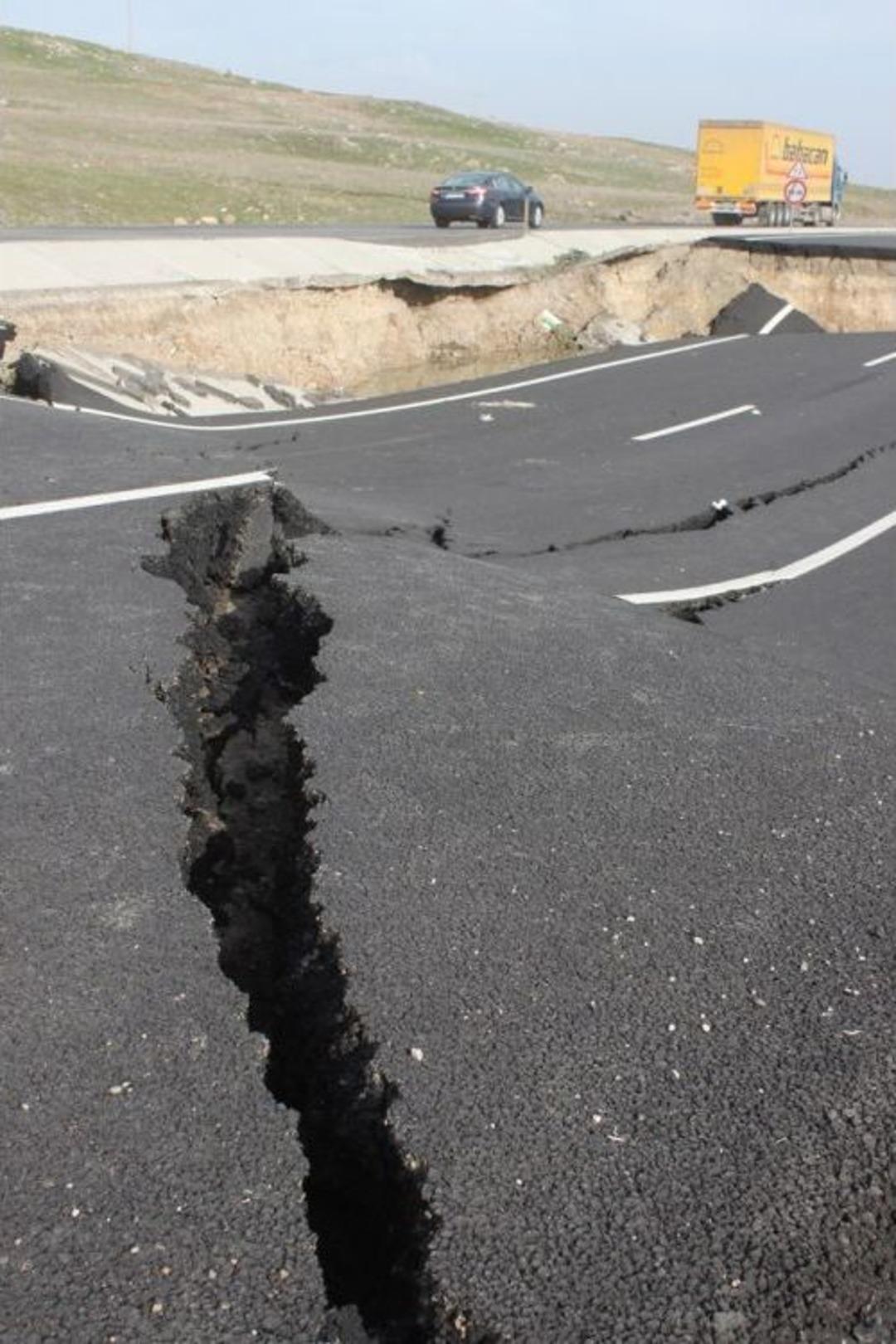 Cizre&rsquo;de ipekyolu &ccedil;&ouml;kt&uuml;