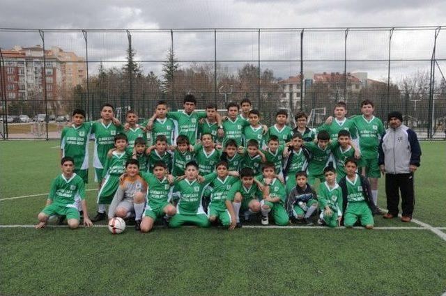 Tepebaşı Belediyesi'nden Futbola Destek