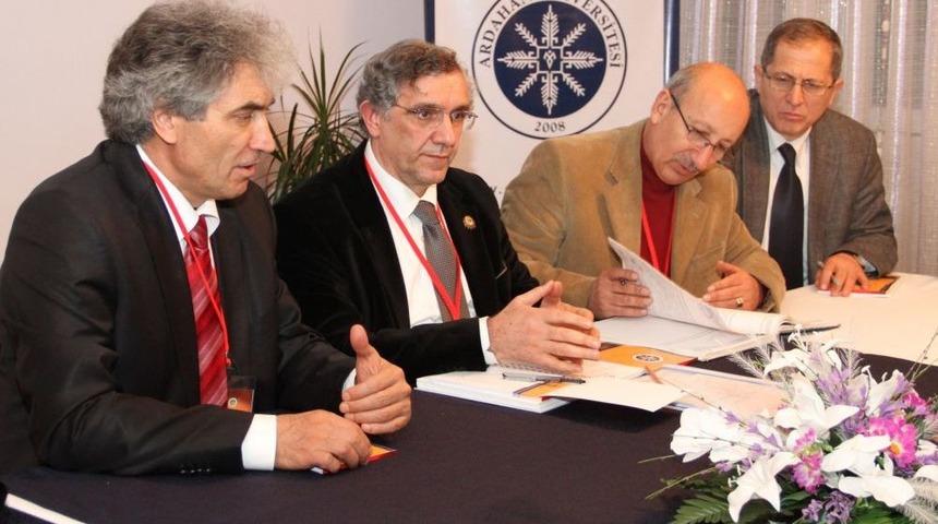 TGSDF Y&ouml;netimi, Ardahan&rsquo;da Toplandı