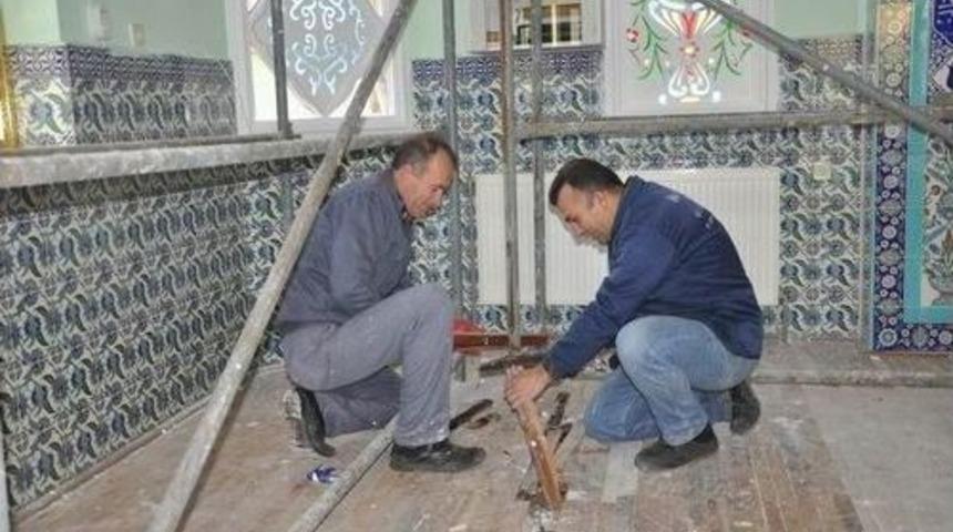 Kurşunlu Camii&rsquo;nde Restorasyon Devam Ediyor