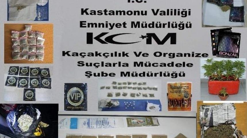 Bilgi Almaya Geldiği Adliyede Tutuklandı
