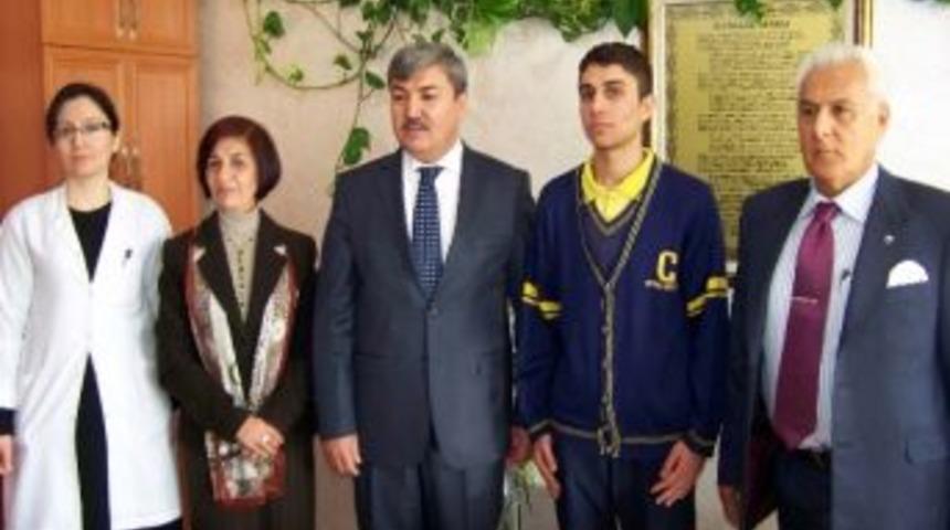 T&uuml;rkiye İkincisi Olan 8. Sınıf &Ouml;ğrencisi Osmaniye&rsquo;nin Gururu Oldu