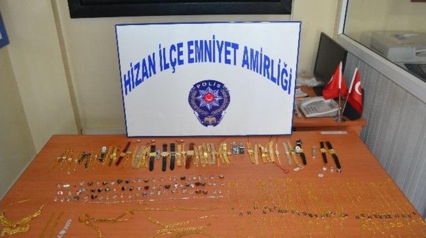 Kuyumcu D&uuml;kkanı Soyan 5 Kişi Yakalandı