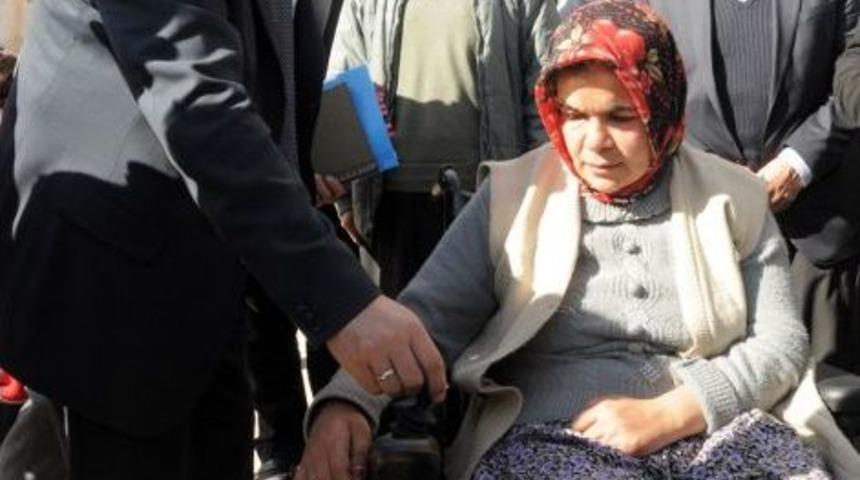 Bedensel Engelli Vatandaş, Ak&uuml;l&uuml; Aracına Kavuştu