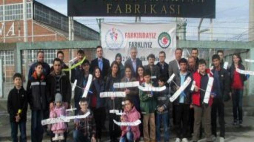 Turhal&rsquo;da 20 Model U&ccedil;ak Kursiyerine Sertifikaları Verildi