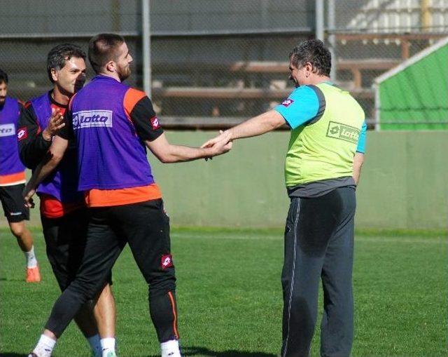 Adanaspor’da Moraller Yerine Geldi