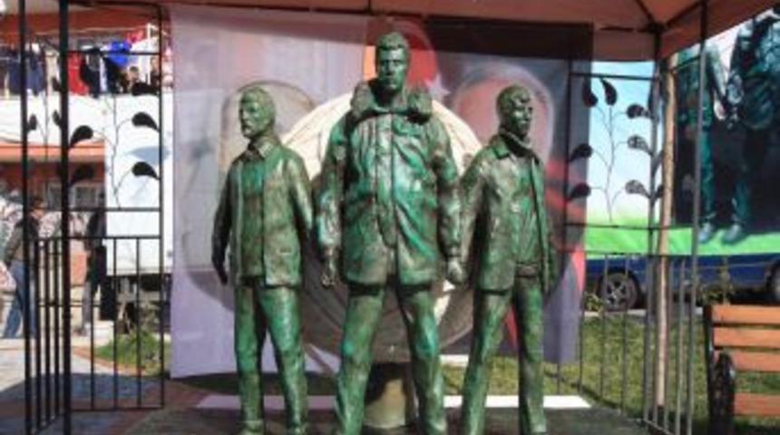 Bayraklı Belediyesi, Deniz Gezmiş Anıtı Dikecek