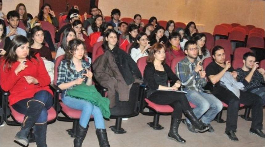 Hekim Adayları İşitme Engelli Hastalar İ&ccedil;in İşaret Dili &Ouml;ğrenecekler