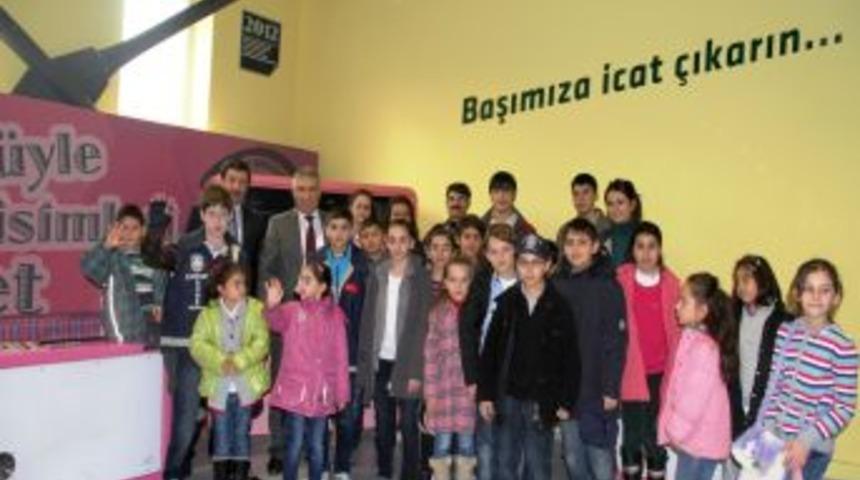 Bursa Bilim Ve Teknoloji Merkezi S&ouml;mestirde 2 Bin 500 Kişiyi Ağırladı