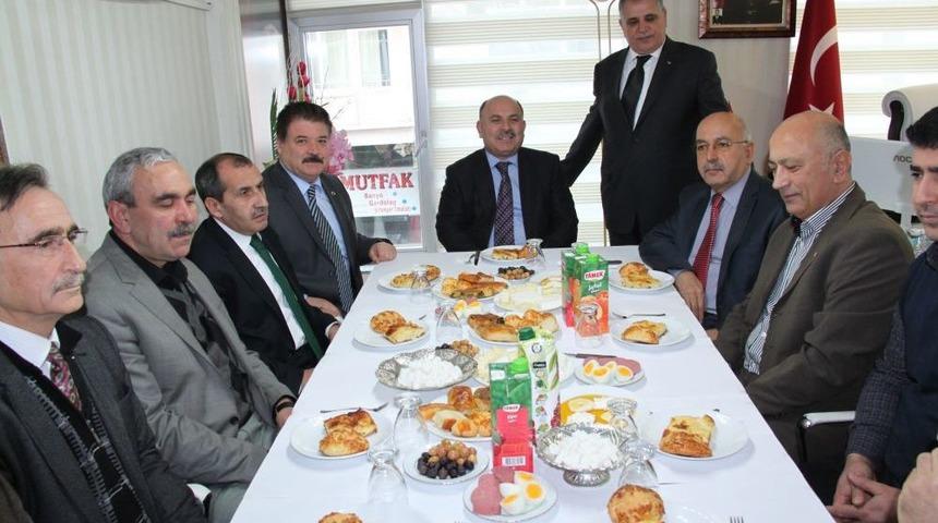 Başkan &Ccedil;elik, Fak&uuml;lte Binası I&ccedil;in Oda Başkanlarından Destek Istedi