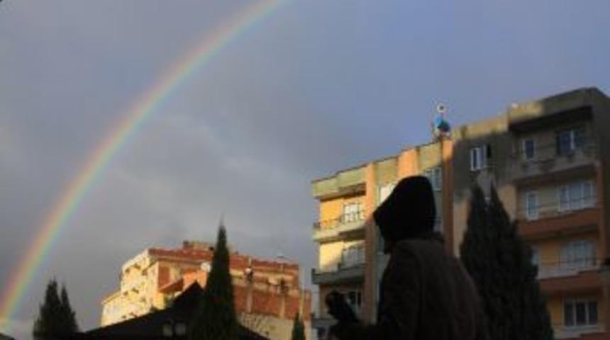 G&ouml;kkuşağı&rsquo;yla Gelen G&uuml;zellik