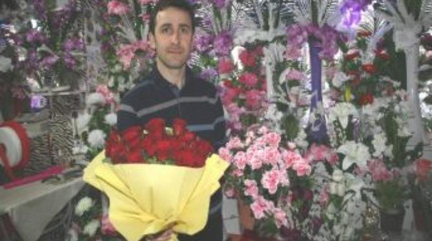 Yozgat&rsquo;ta &Ccedil;i&ccedil;ek&ccedil;iler 14 Şubatı Bekliyor