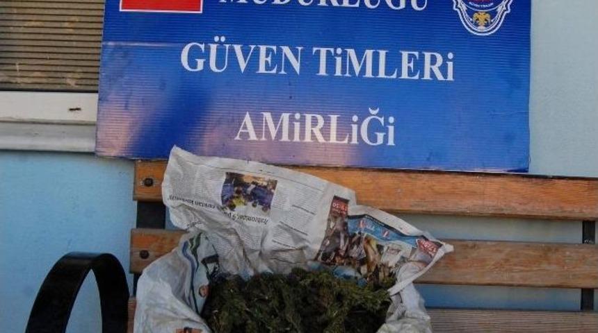 Uyuşturucu Satan İki Kişi G&ouml;zaltına Alındı