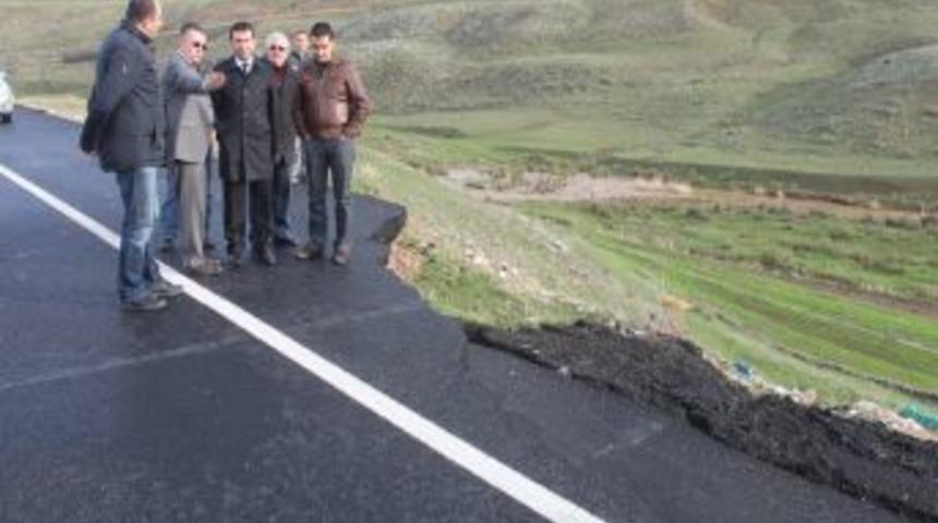 Karayolları Yetkilileri, İpekyolu'ndaki &Ccedil;&ouml;kmeyle Ilgili Inceleme Yaptı