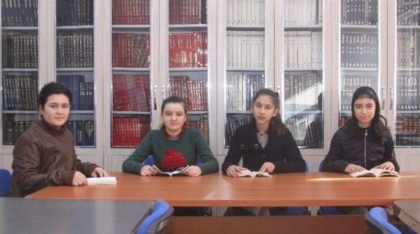 İlkokulda Kitaplığı K&uuml;t&uuml;phaneye &Ccedil;evirdiler
