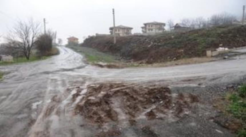 Başiskele&rsquo;de sokaklar parke ve betonla kaplanacak