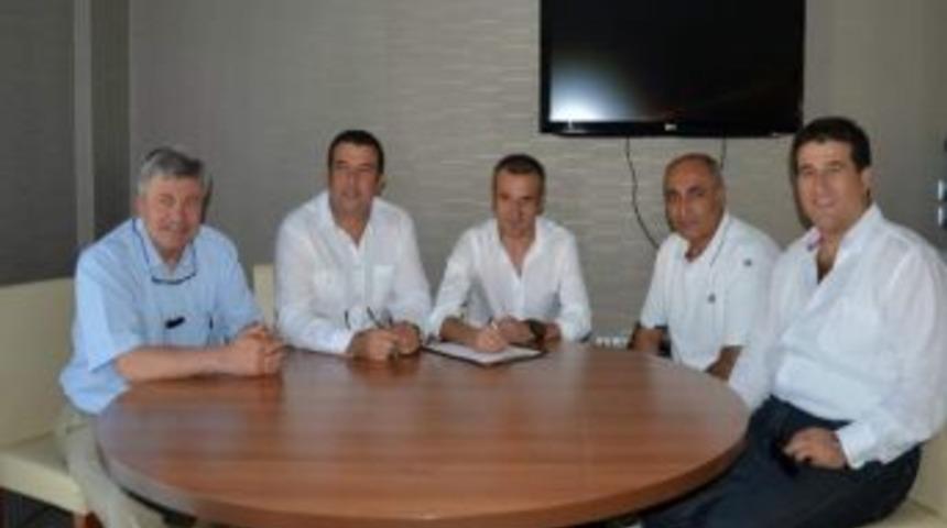 Bucaspor, Erman G&uuml;ra&ccedil;ar İle Yollarını Ayırdı