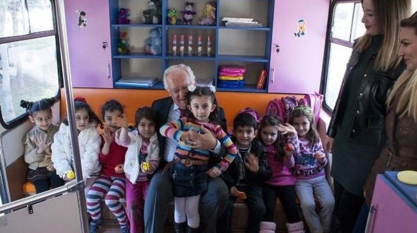 Mobil Bilgi Aracı Mezitli&rsquo;de Hizmet Vermeye Başladı