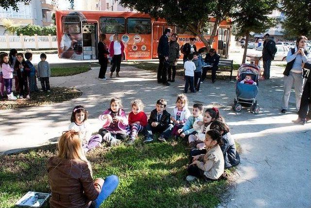 Mobil Bilgi Aracı Mezitli&rsquo;de Hizmet Vermeye Başladı 1