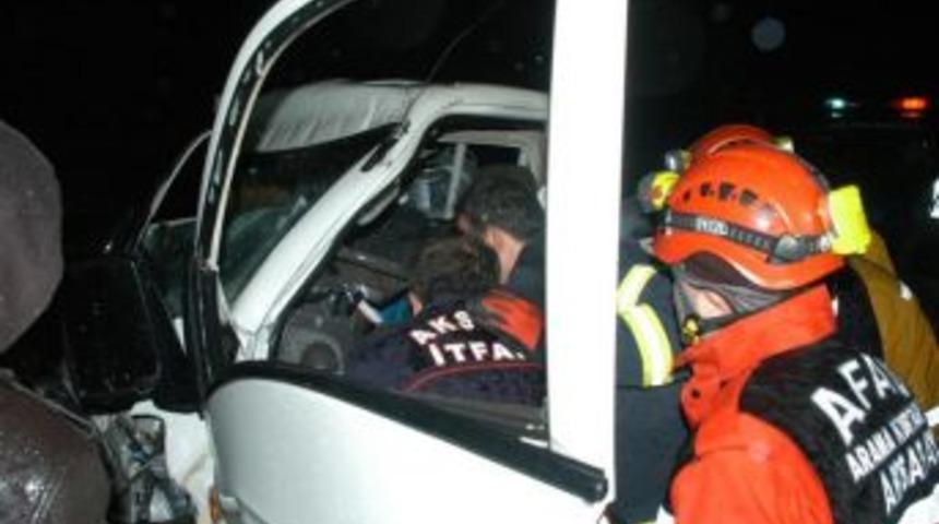 Yine aynı nokta yine kaza. 1 yaralı