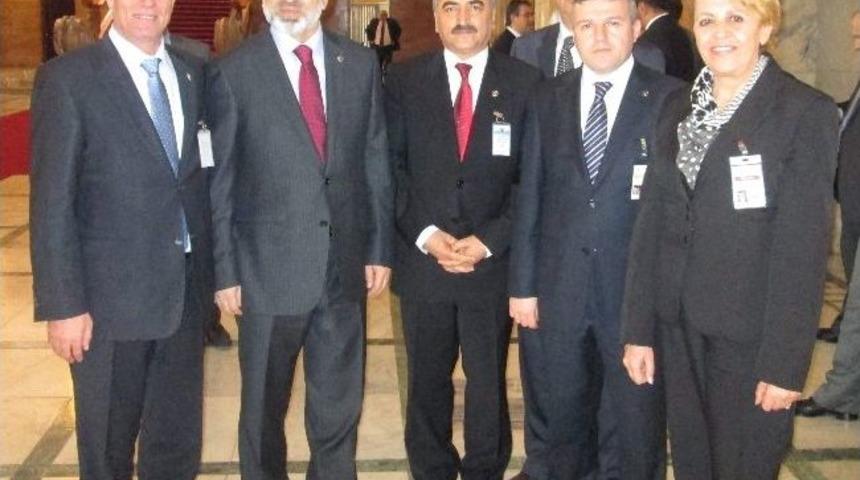 Başbakan Erdoğan, Kazım Şahin&rsquo;e Rozet Taktı