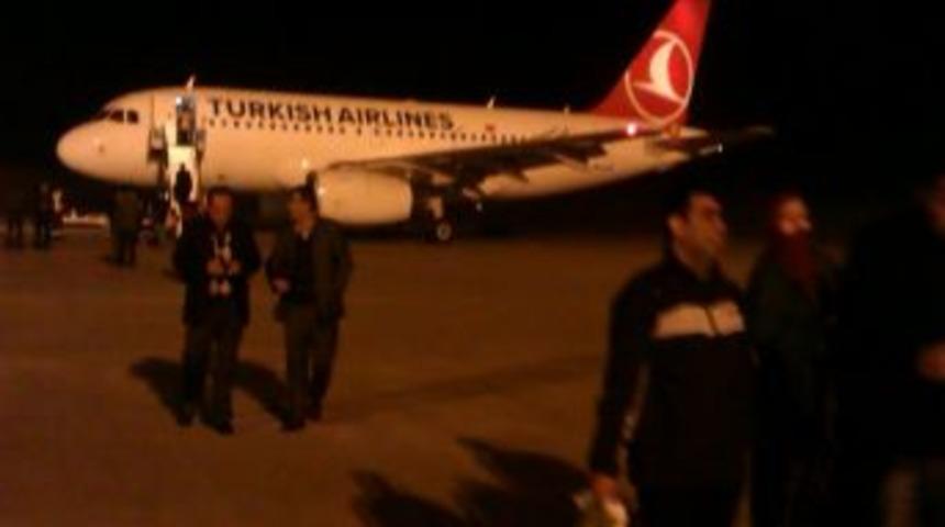 THY'nın Samsun-İstanbul Seferini Yapacak U&ccedil;ak Arızalandı