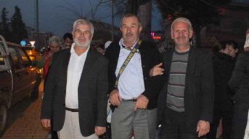 Arabacı umre kafilesi İznik&rsquo;e d&ouml;nd&uuml;