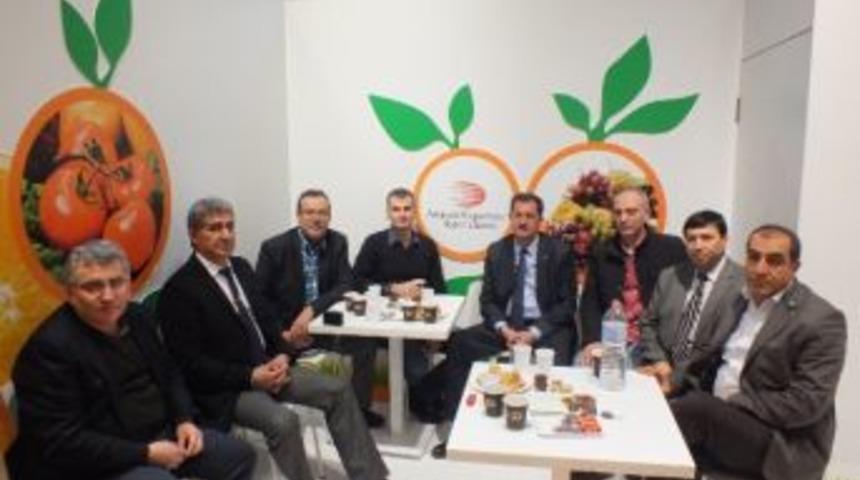 Egeli Yaş Meyve Sebze İhracat&ccedil;ılarından Almanya &Ccedil;ıkartması