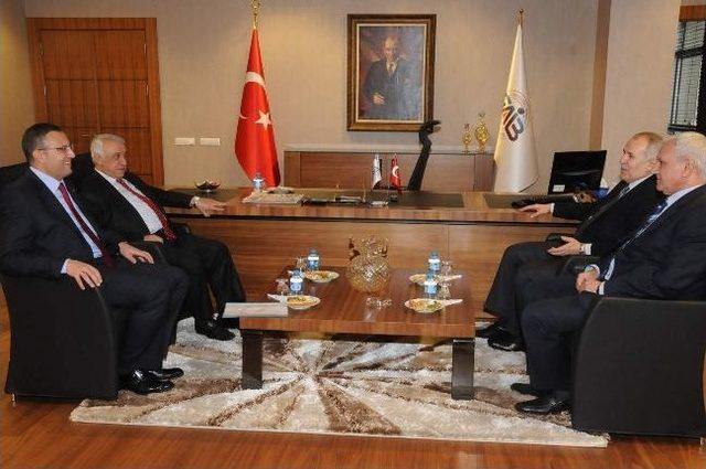 Vali Erdal Ata&rsquo;dan Gaib&rsquo;e Ziyaret 1