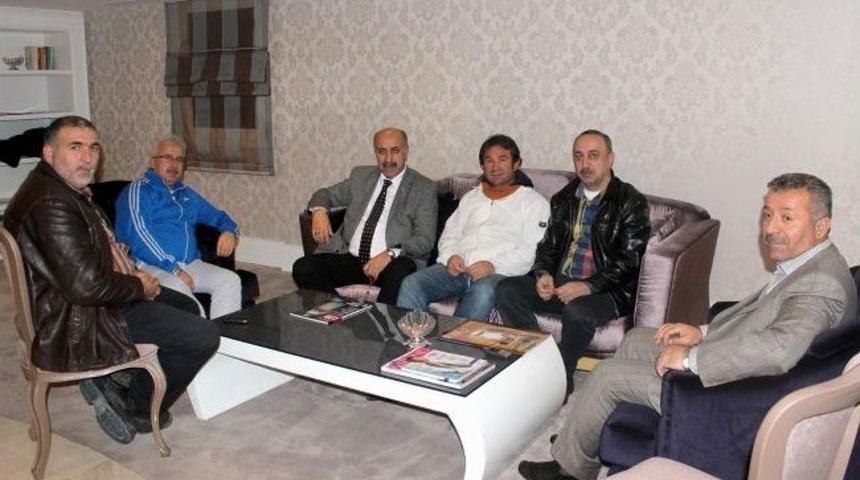İzmir Sivaslılar Derneği&rsquo;nden Sivas Belediyesine &Ouml;vg&uuml;