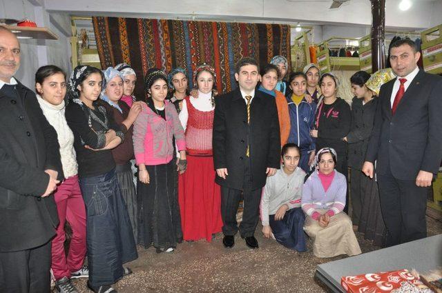 HEM At&ouml;lyesinde Halı Kesim T&ouml;reni D&uuml;zenlendi 1