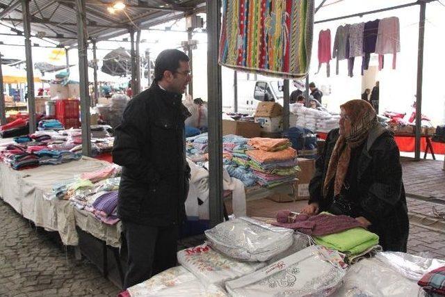 Başkan Gönenç, Pazar Esnafının Sorunlarını Dinledi