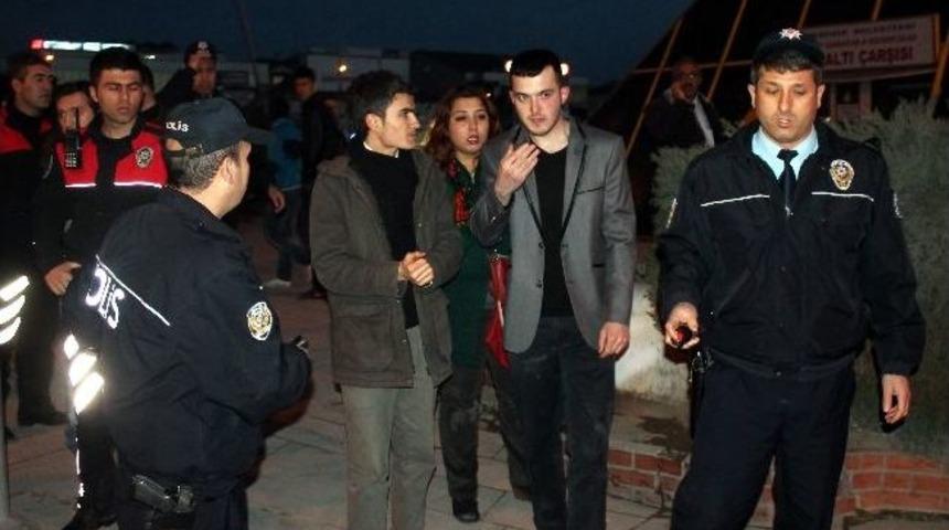 Alkoll&uuml; Gen&ccedil;ler &Uuml;niversiteli Kızları Darp Etti