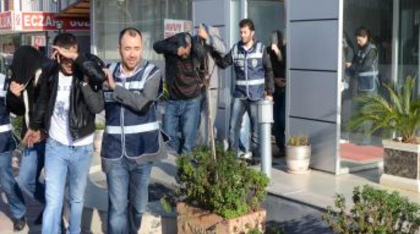 Fuhuş &Ccedil;etesinin M&uuml;şterileri B&uuml;rokrat, Işadamı Ve Futbocular