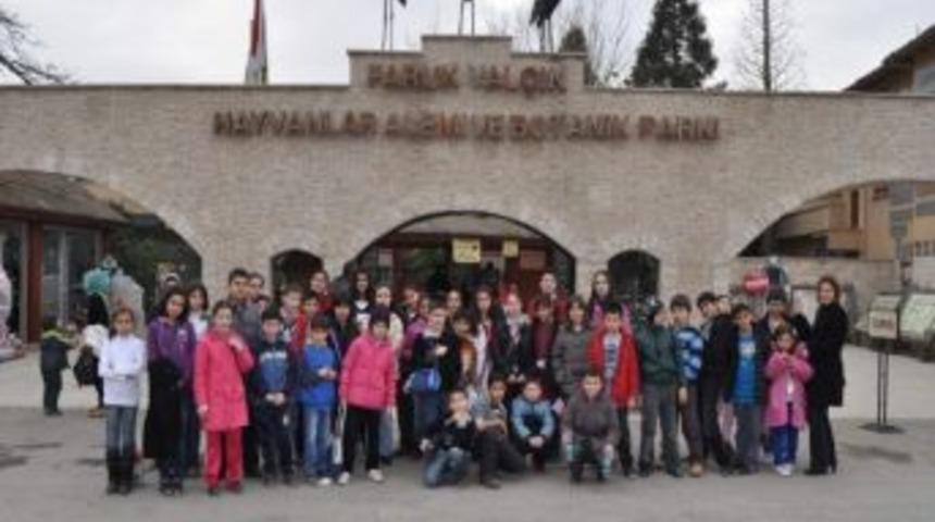 Bilgievi &Ouml;ğrencileri Hayvanat Bah&ccedil;esini Ziyaret Etti
