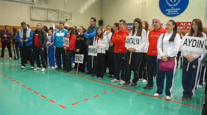 Burdur&rsquo;da Voleybol Fırtınası