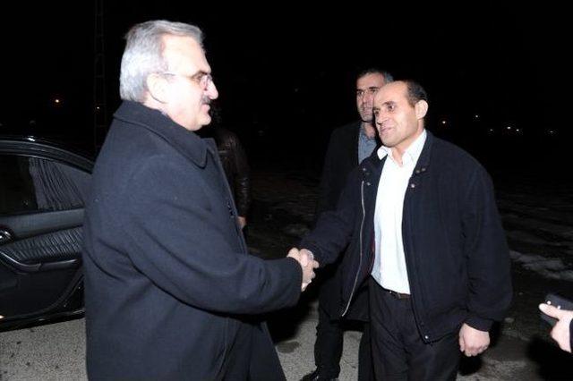 Vali Karaloğlu’ndan Merkür Tv Muhabirine Taziye Ziyareti 1