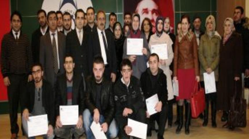 Girişimcilik Eğitimini Tamamlayanlara Sertifikaları Verildi