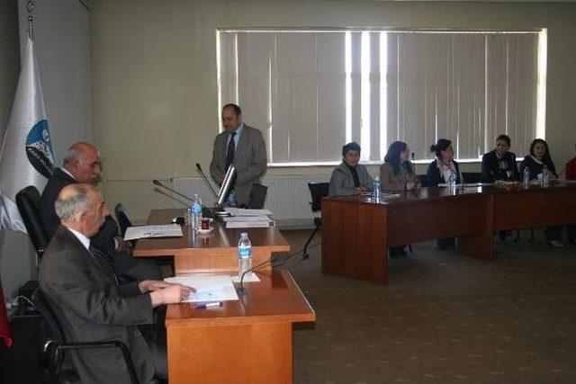 Kars’ta “kadınların Sosyal Hayata Katılımı” Konulu Eğitim Semineri Düzenlendi