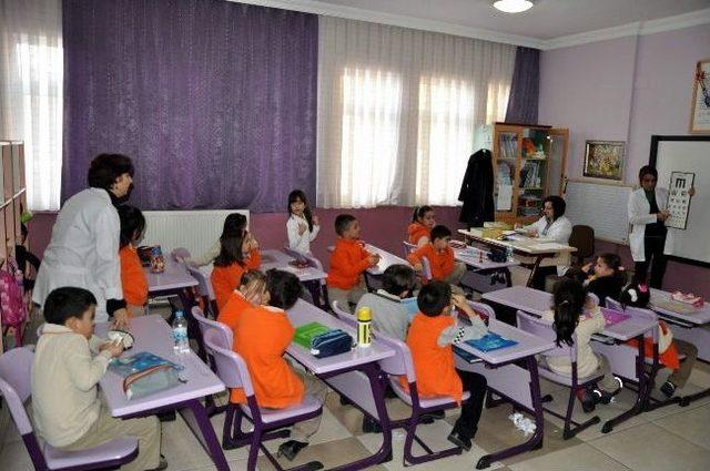 Kardelen Koleji nde 1. Sınıf &Ouml;ğrencilerine G&ouml;z Taraması Yapıldı 1