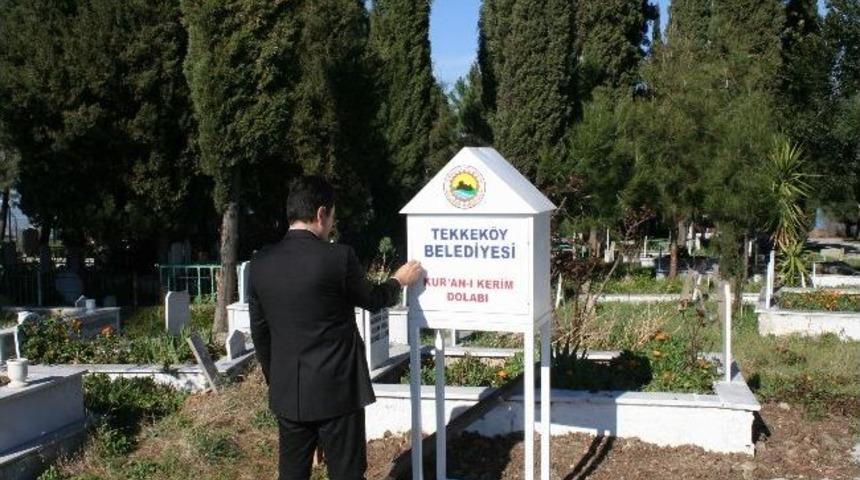 Mezarlıklara Kur&rsquo;an-ı Kerim Dolabı