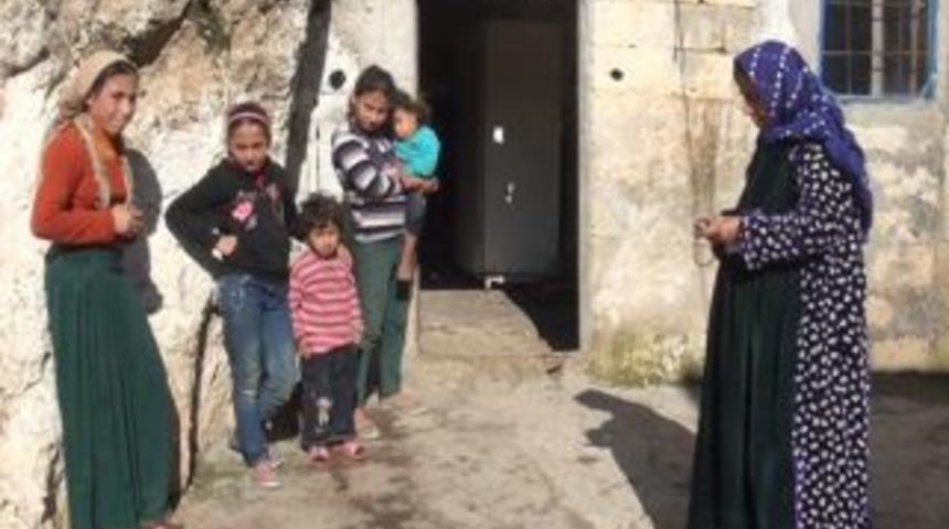 Urfa&rsquo;da mağarada yaşam m&uuml;cadelesi