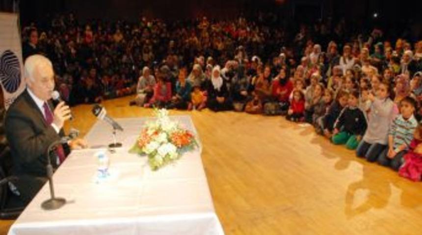 Aile Huzuru I&ccedil;in Efendimiz'in Hayatı &Ouml;rnek Alınmalı