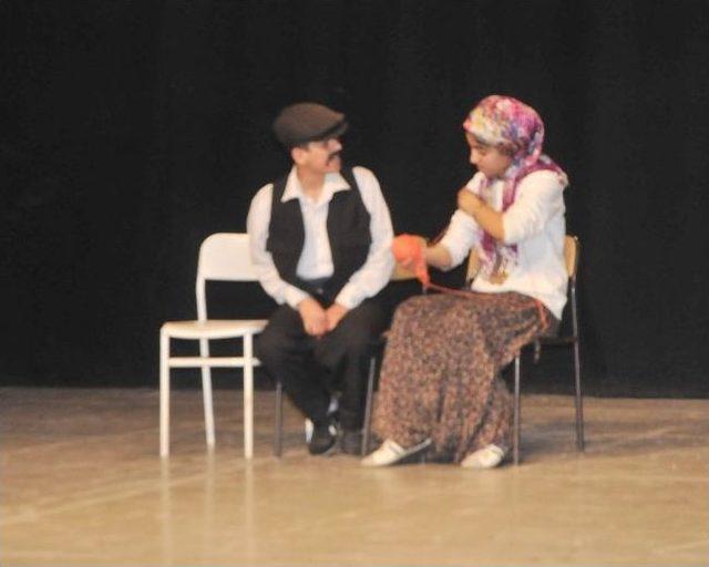 Şırnak ta  sesini Duyur Şırnak  Oyunu Sergilendi 1