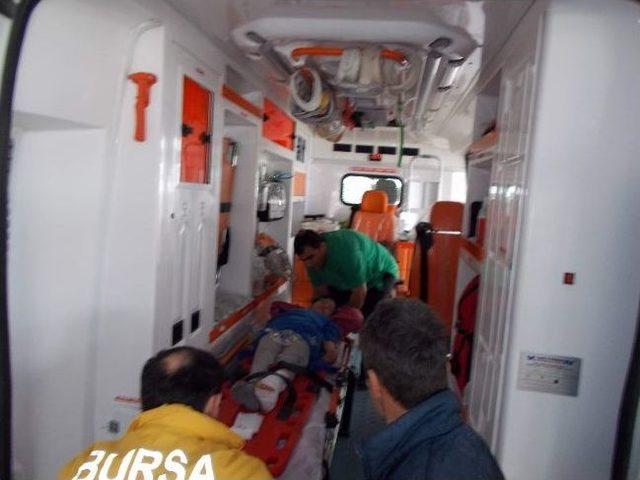 İlkokul &Ouml;ğrencilerine Araba &Ccedil;arptı 1