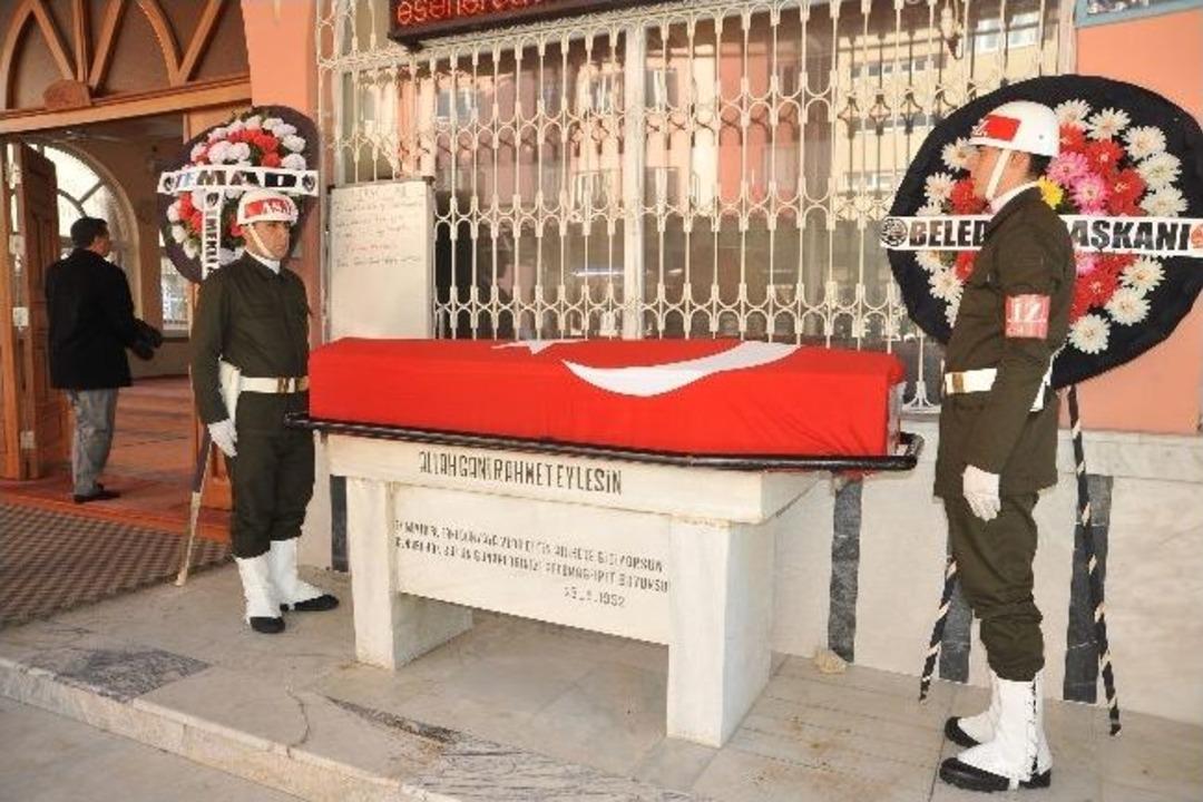 Şehit Babası Emekli Astsubay Kemal Uysal Vefat Etti