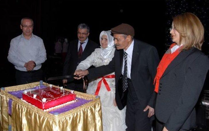 14 Şubat Sevgililer Gününü Nikah Tazeleyerek Kutladılar G3