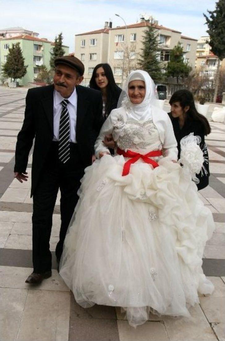 14 Şubat Sevgililer Gününü Nikah Tazeleyerek Kutladılar G4